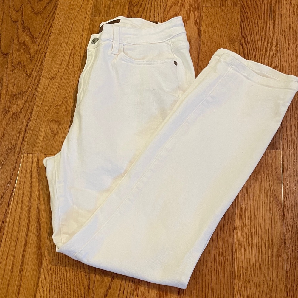 Judy Blue Women's White Straight Leg Jeans - Picture 7 of 7